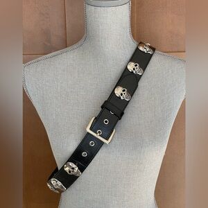 Men's Black Leather Belt with Silver Skull Embellishments, 36-40"